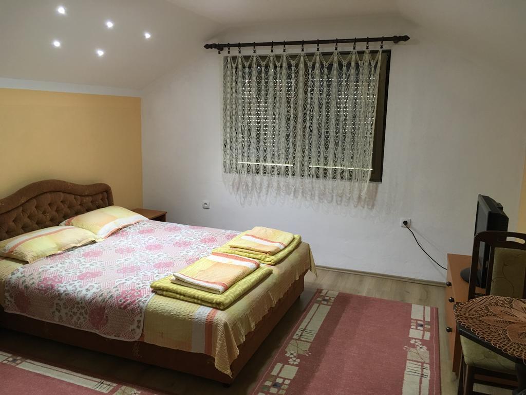 Pansion Velickovic Apartment Niska Banja Exterior photo