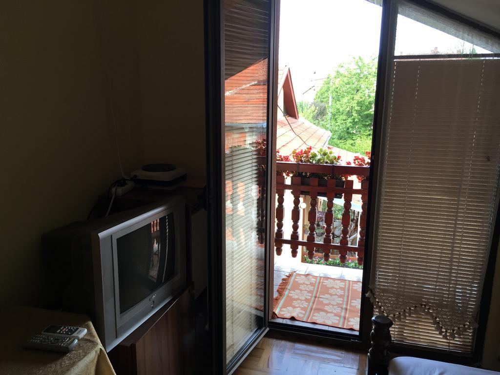 Pansion Velickovic Apartment Niska Banja Exterior photo