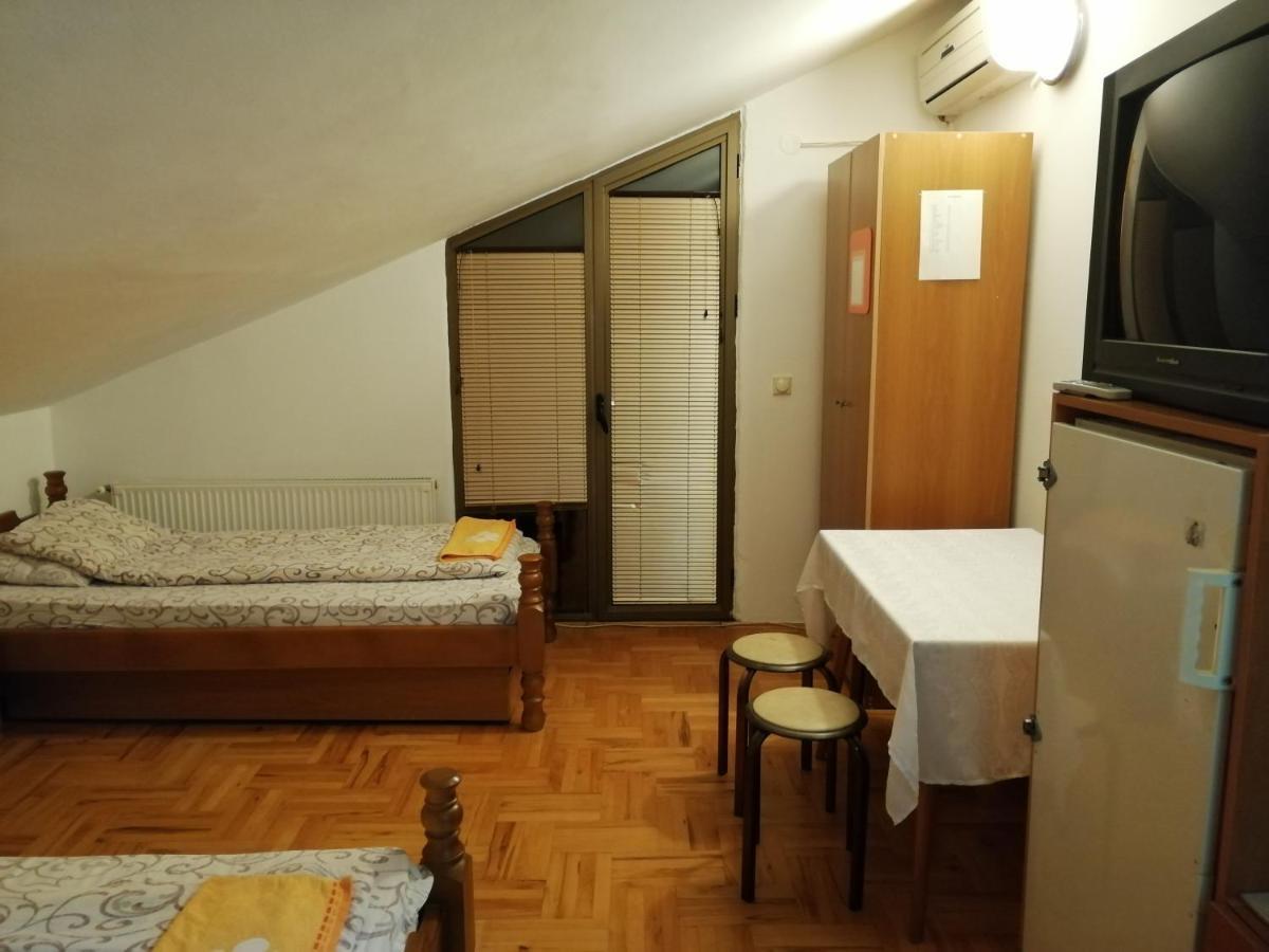 Pansion Velickovic Apartment Niska Banja Exterior photo